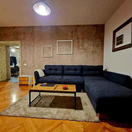 Nomad Apartment Braşov Esterno foto