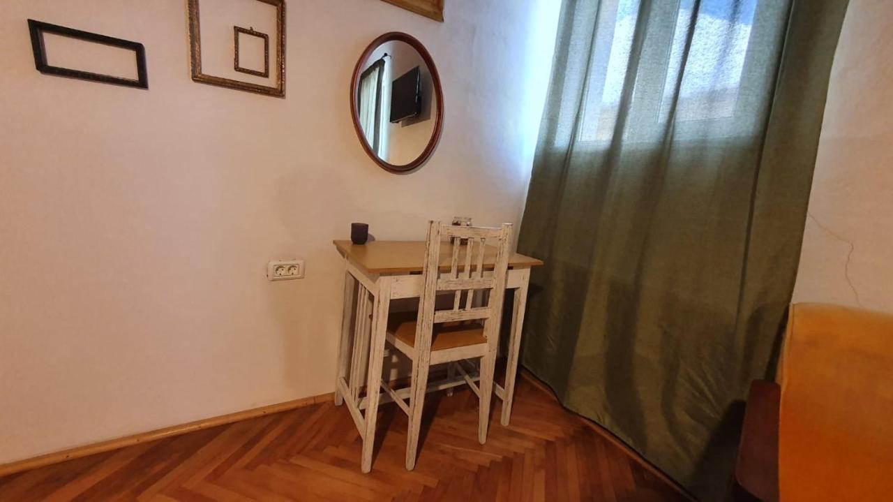 Nomad Apartment Braşov Esterno foto