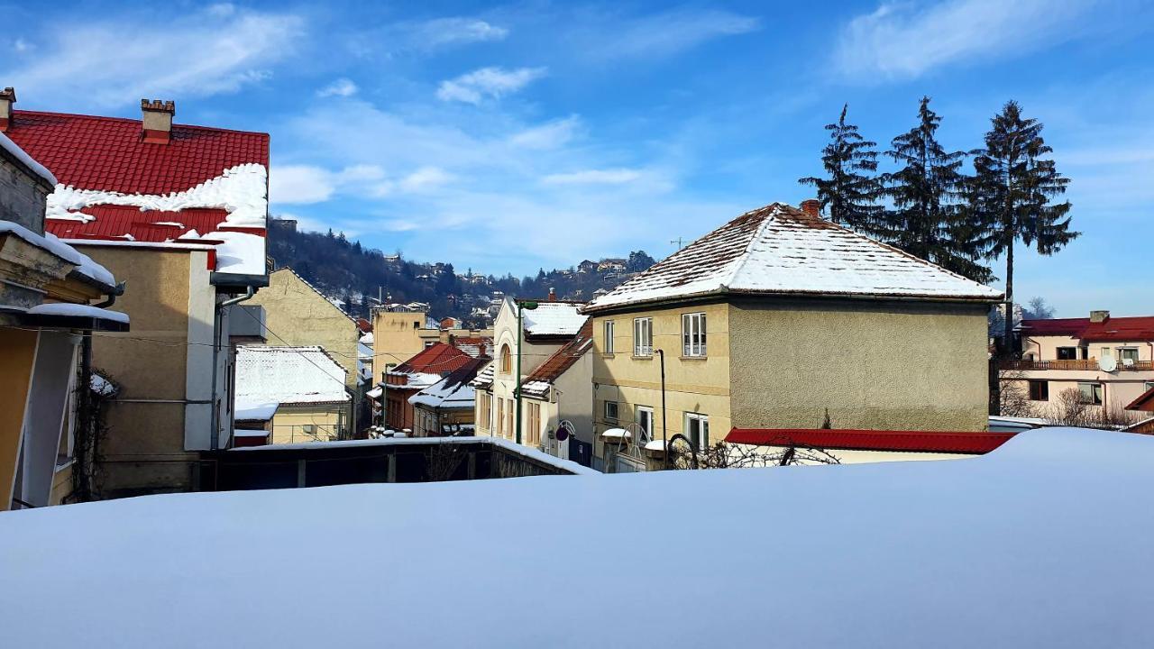 Nomad Apartment Braşov Esterno foto